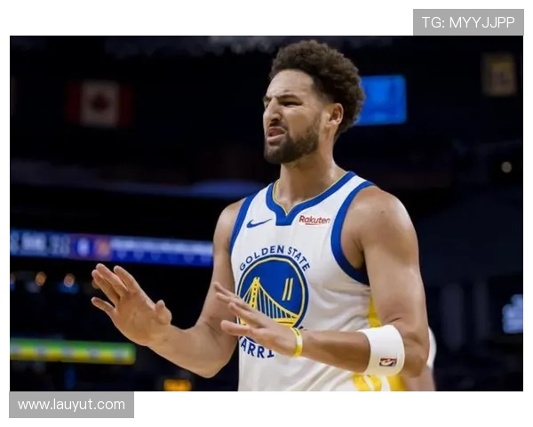 克莱在对阵灰熊中状态回暖场均17分与46个三分引发关注